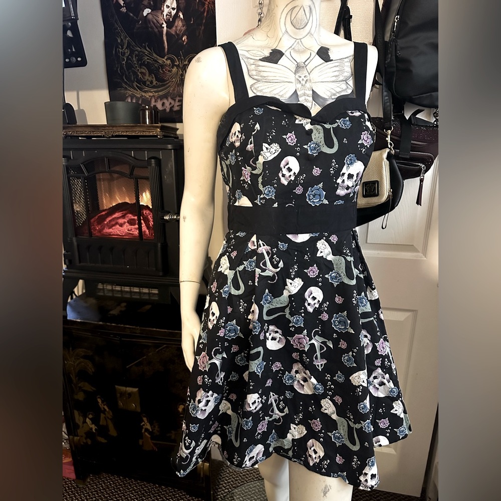 Cute vintage esthetic pin-up  HOT TOPIC dress